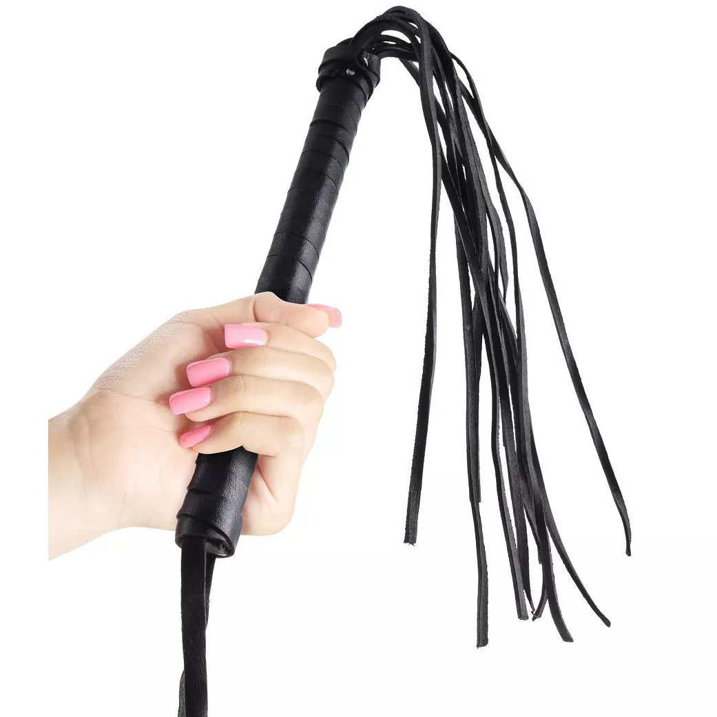 ЧЁРНАЯ КОЖАНАЯ ПЛЕТКА CAT-O-NINE TAILS (46 СМ). Вид 1.